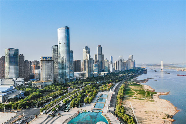 企業(yè)如何借助南昌精益生產(chǎn)咨詢公司提升生產(chǎn)效率與減少浪費？